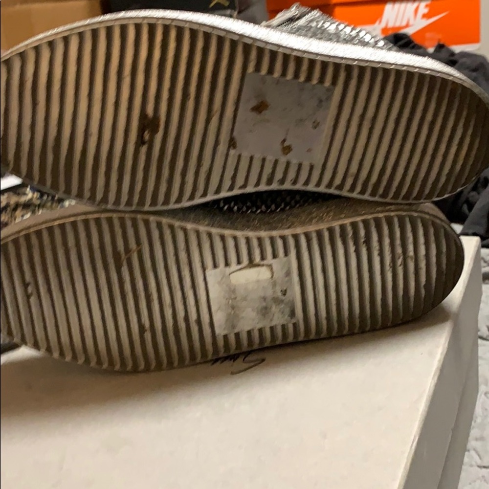 Shoes - Picture 4 of 6